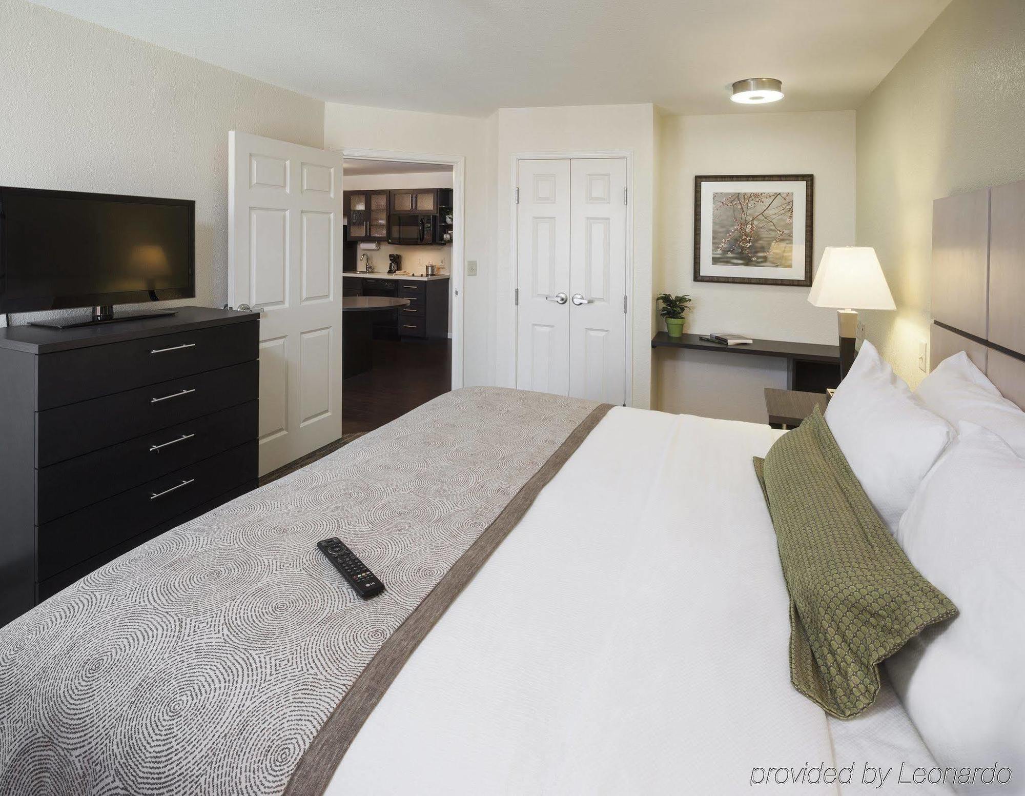 Candlewood Suites Midland By Ihg Exterior photo